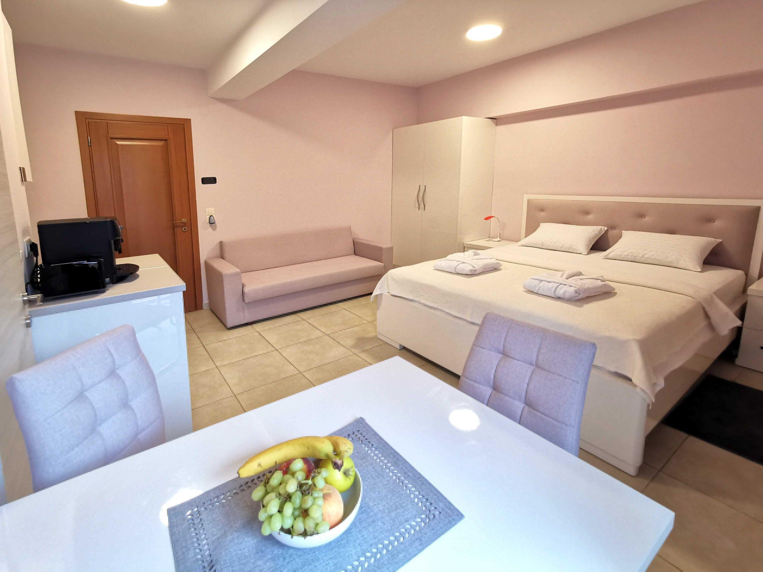 Callisto Apartment